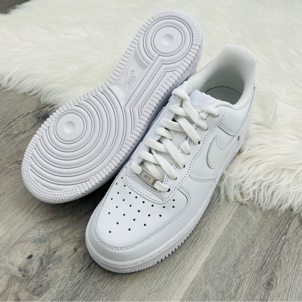 NWT Nike Air Force 1 Women’s Shoes - Picture 3 of 5